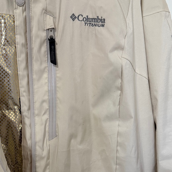 Columbia Beige Hooded Jacket with Faux Fur - Picture 15 of 16